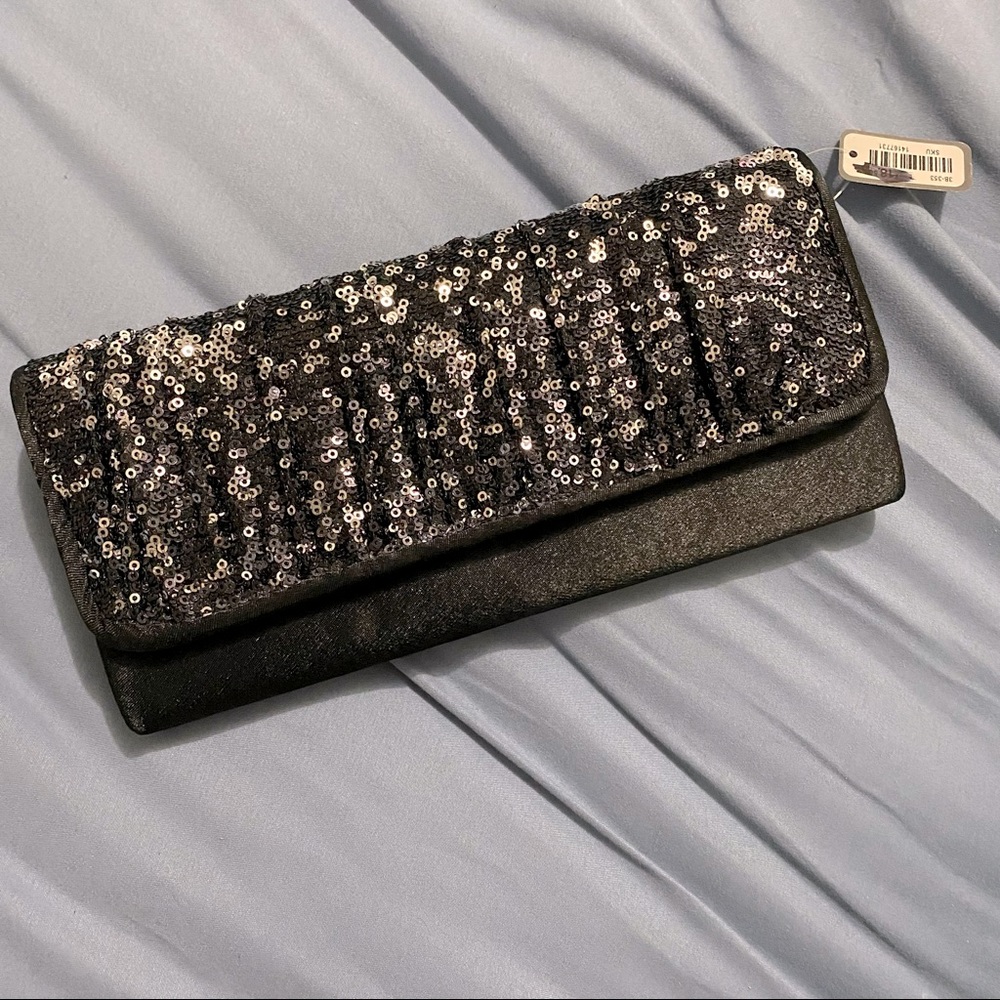 Sparkle clutch